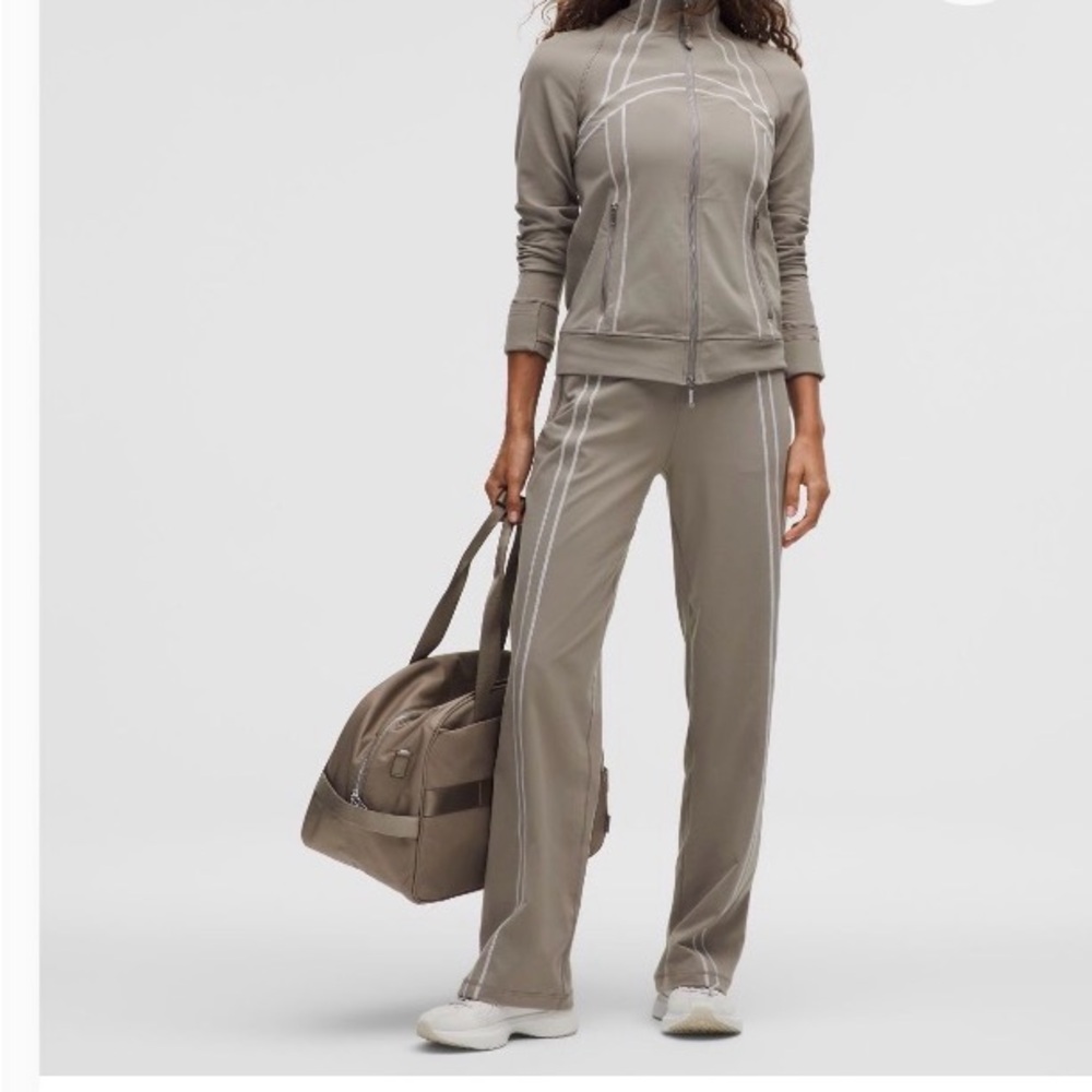 lululemon define jacket and pants - Picture 2 of 3